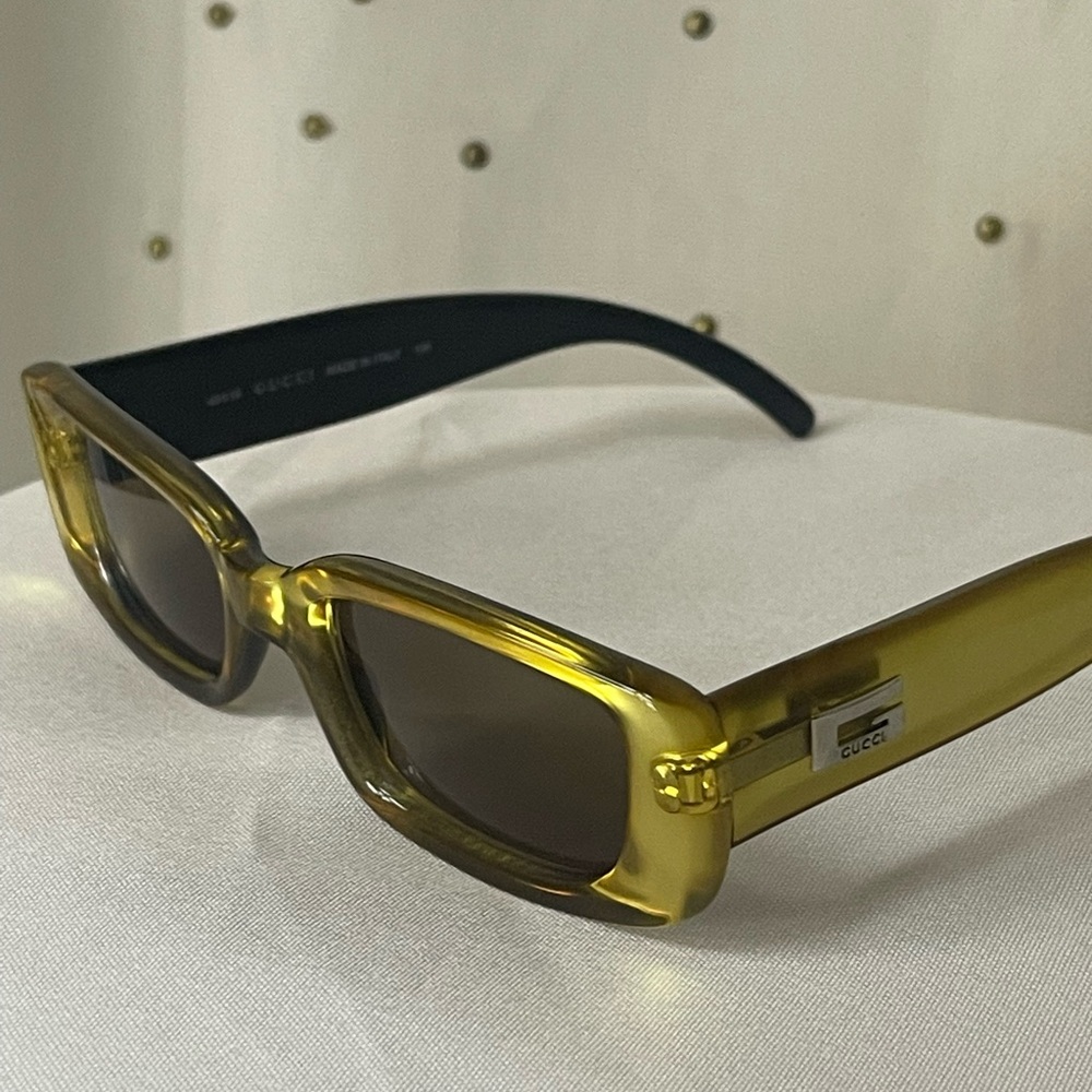 90s iconic Gucci sunglasses